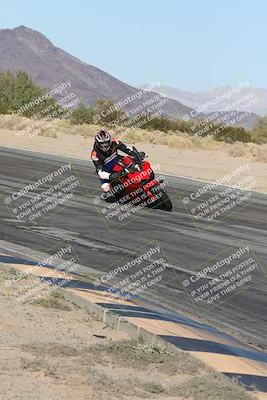 media/Dec-01-2025-Moto Forza (Mon) [[2daa91e15f]]/2-Intermediate Group/Session 4 (Turn 10 Inside)/